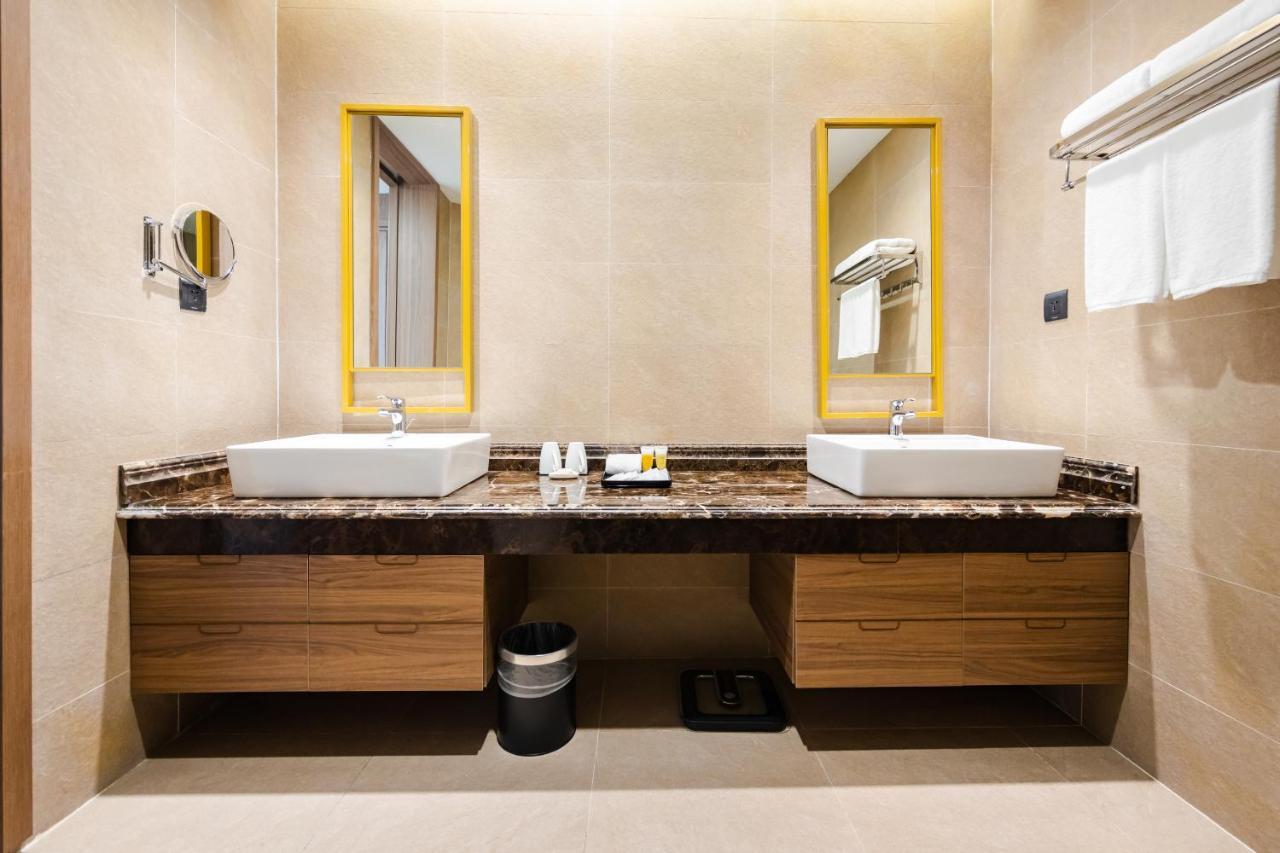 Muong Thanh Luxury Ha Long Centre II Eksteriør billede